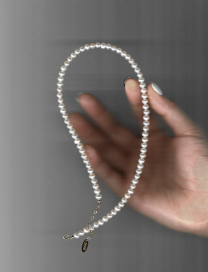 Small Tide Choker Necklace