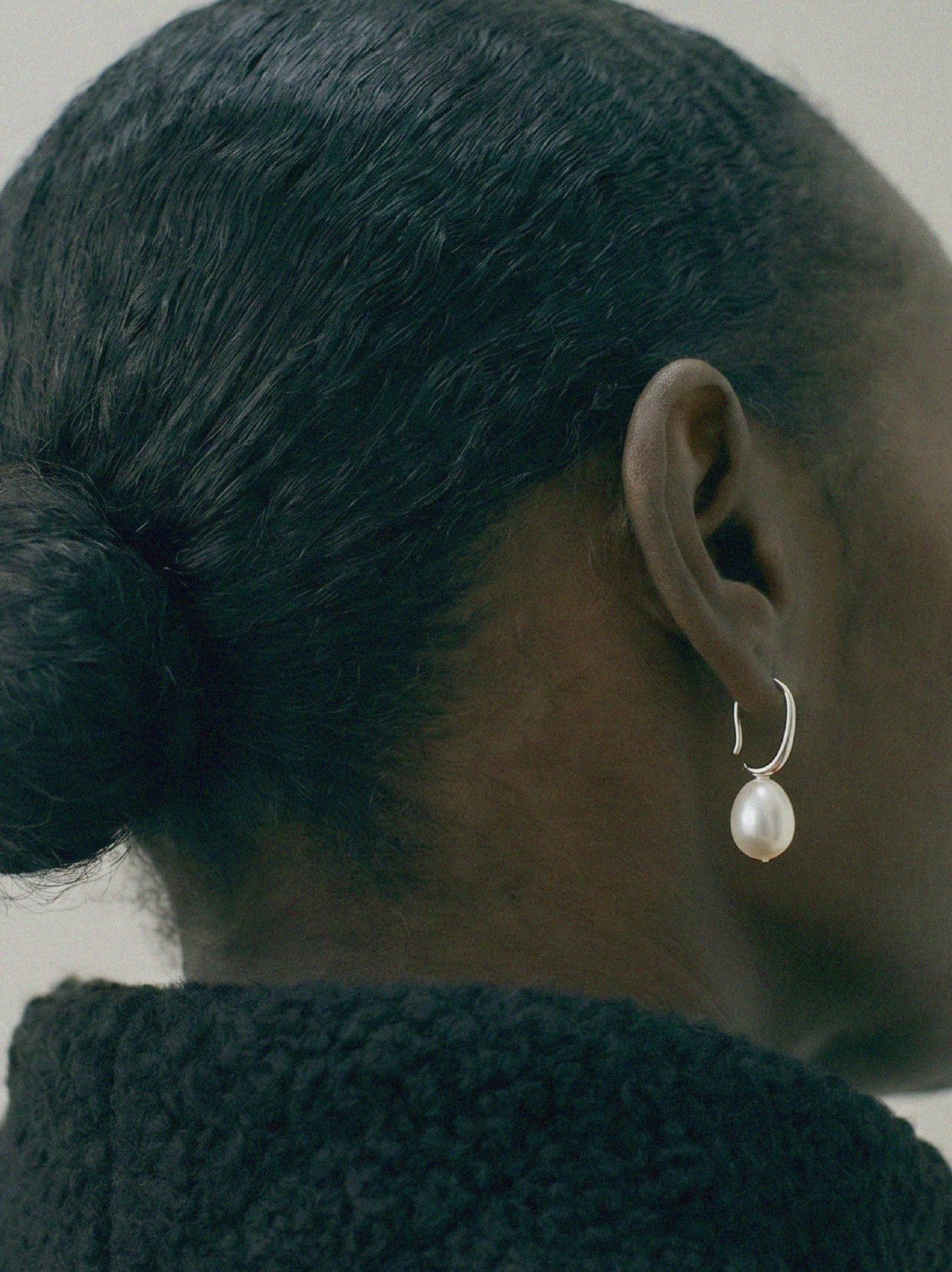 Medium Pearl Drop Earrings